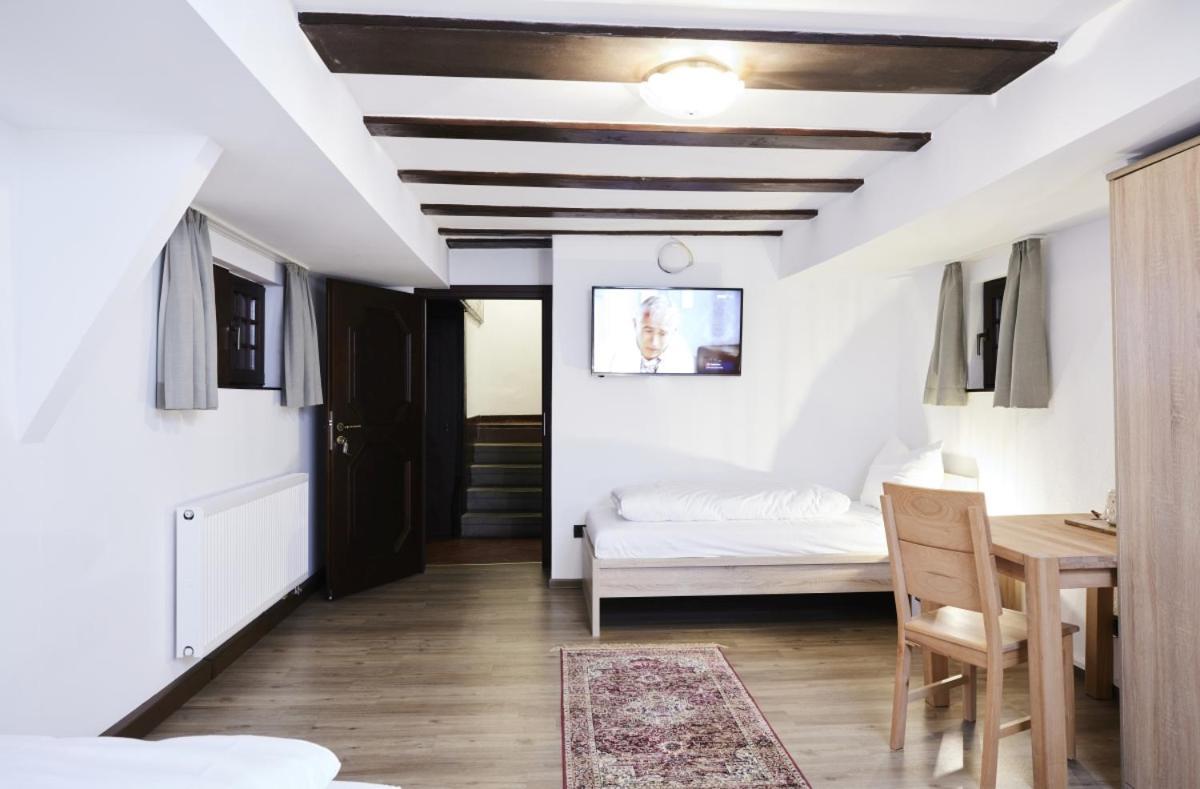 Gentilburg Und Gaertnerhaus Aschaffenburg Apartment Luaran gambar
